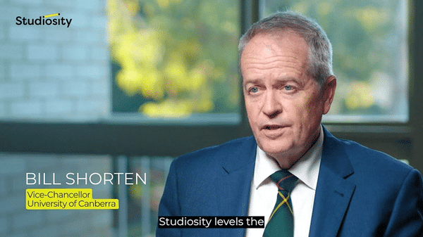 Leaders at the University of Canberra are seeing scaled student success outcomes with Studiosity.-low